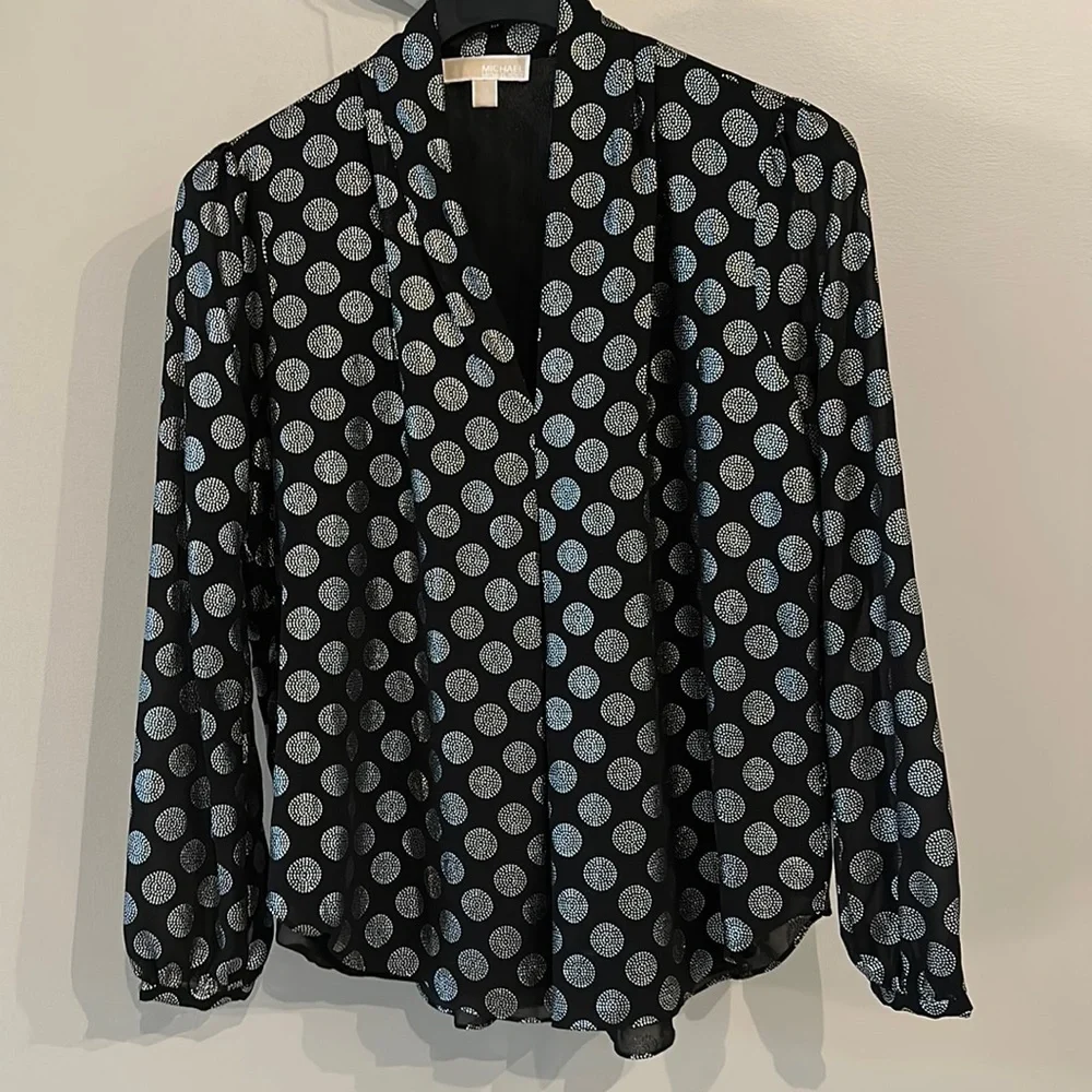 Micheal Kors foil inverted pleated blouse​